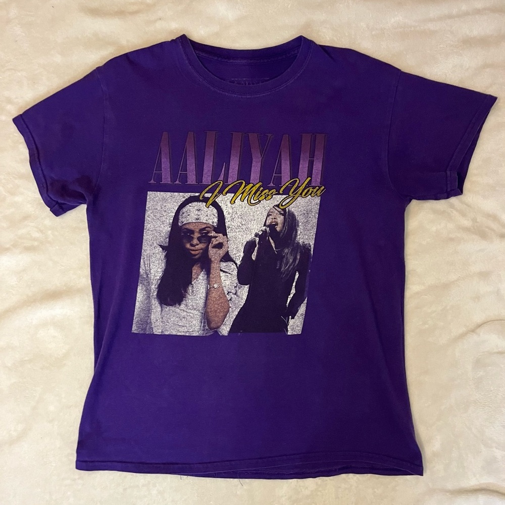 Aaliyah Graphic Tee